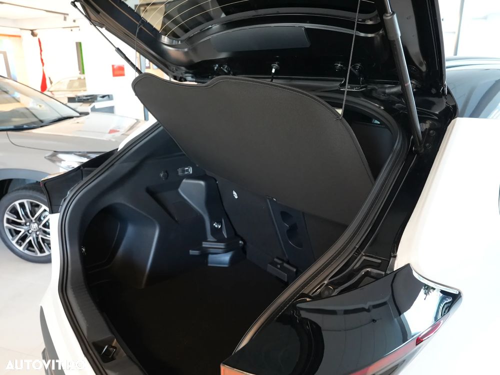 Toyota Yaris Cross - 8