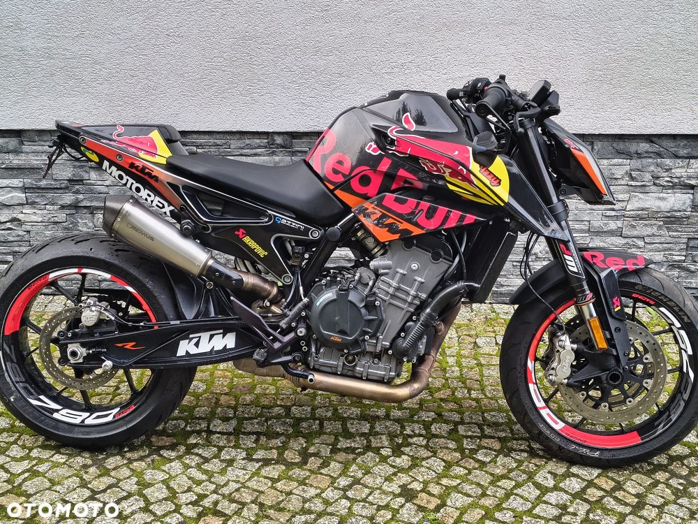 KTM Duke 790 - 2