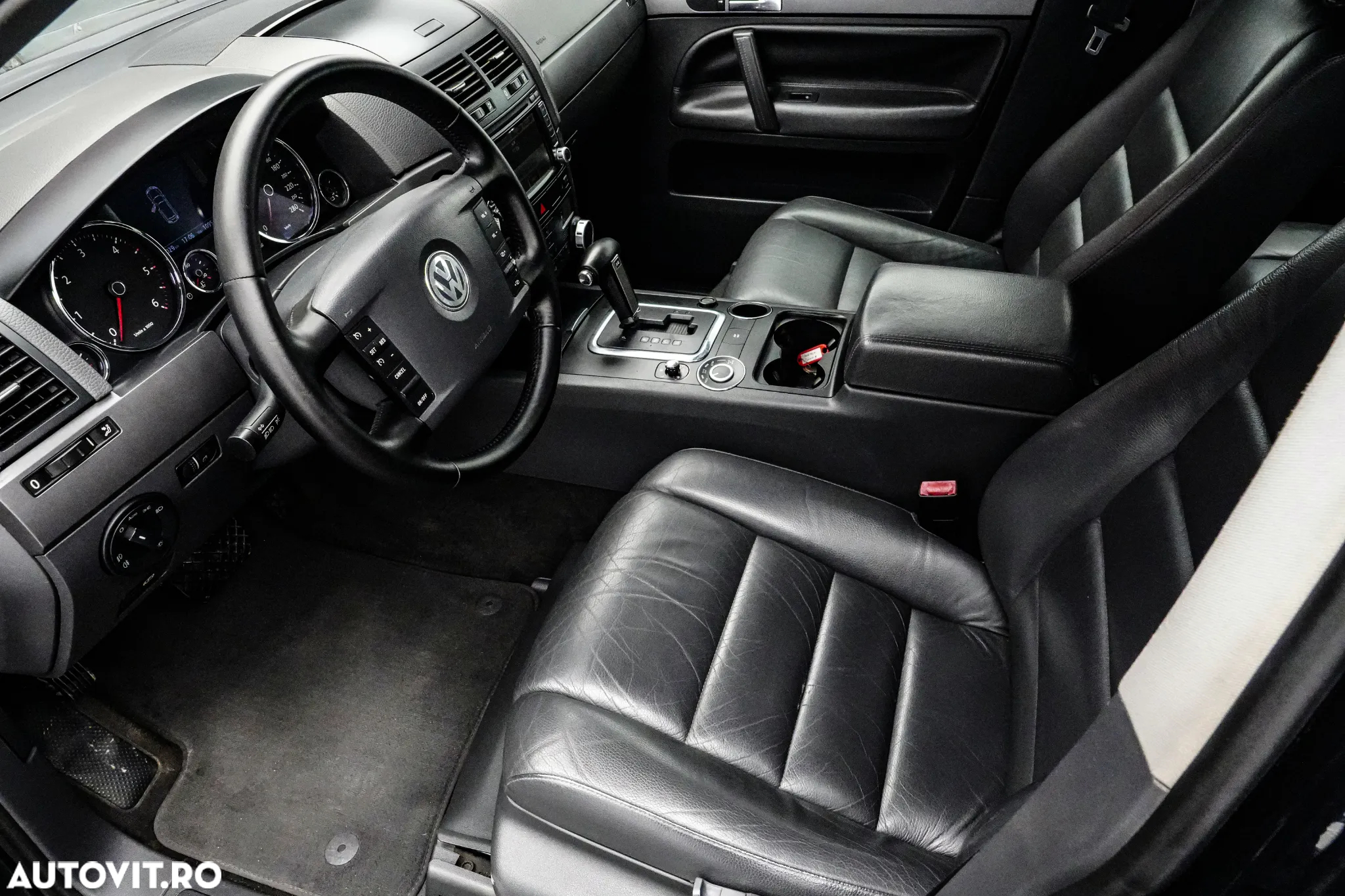 Volkswagen Touareg 2.5 TDI R5 Aut. - 12