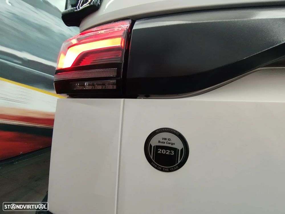VW ID.Buzz 82 kWh Pro | LED | CÂMARA - 14