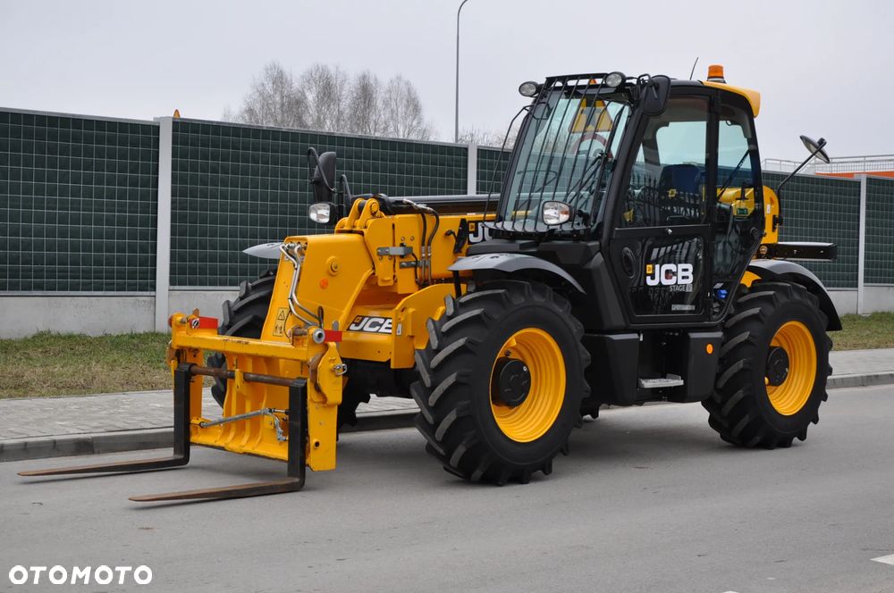 JCB 535-95 ŁADOWARKA TELESKOPOWA STAGE V 109 KM Mało MTG 572 Udźwig 3500 kg WYSOKOŚĆ ZAŁADUNKU 9,5 m Jak Nowa Klimatyzacja Widły do palet Szybkozłącze hydrauliczne - 1