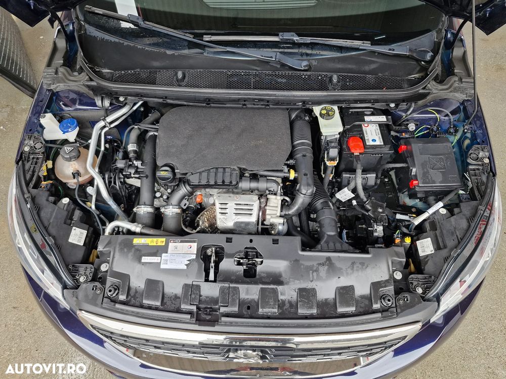 Peugeot 308 1.2 L PureTech Turbo Allure - 10