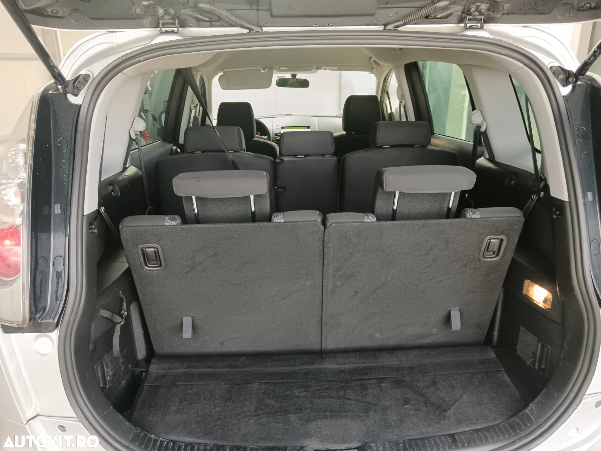 Mazda 5 2.0 CD DPF Comfort - 11