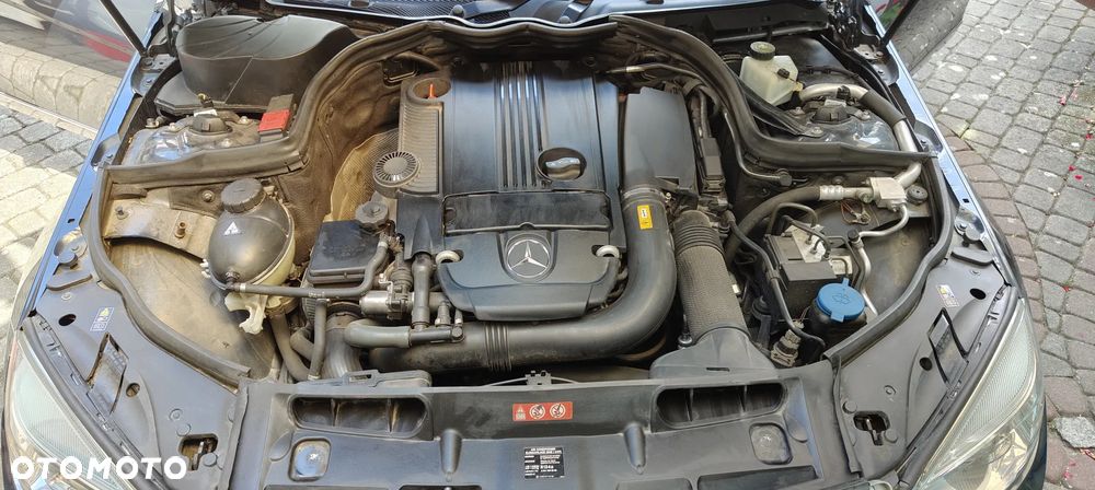 Mercedes-Benz Klasa C 250 CGI BlueEff Avantgarde - 18