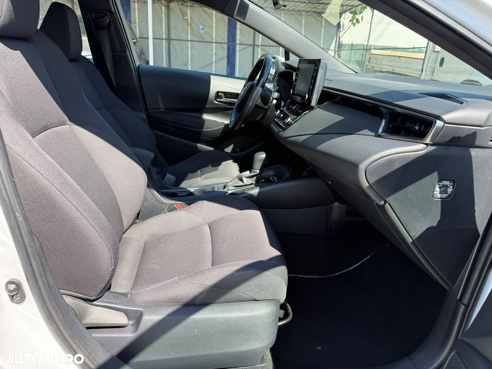 Toyota Corolla - 14