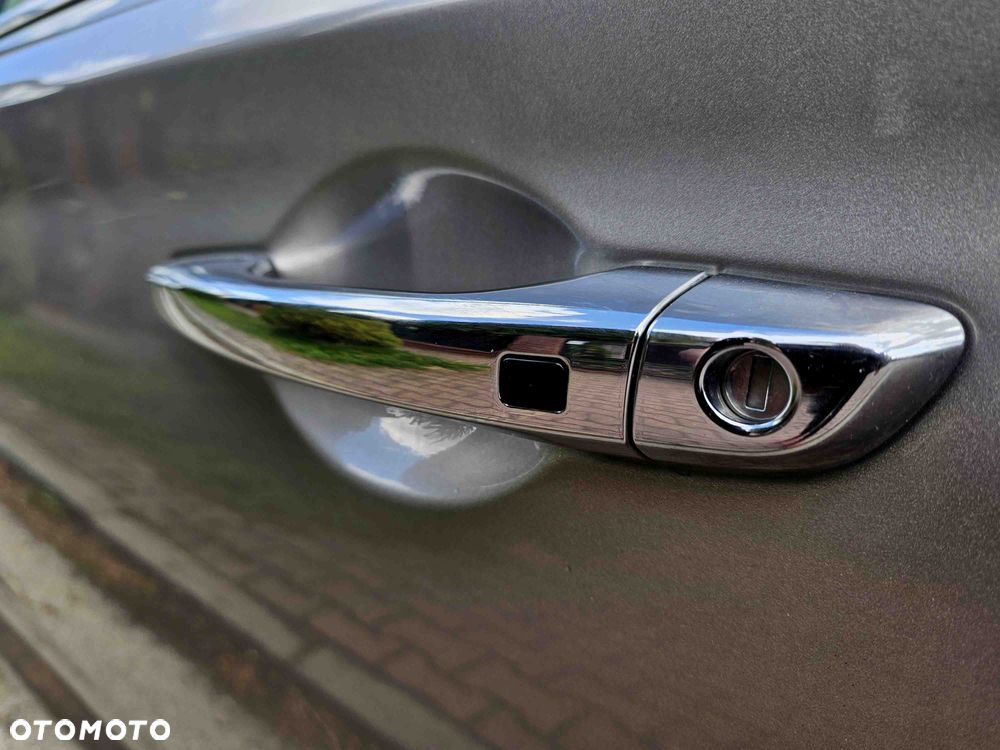 Hyundai i30 blue 1.6 CRDi Premium - 23