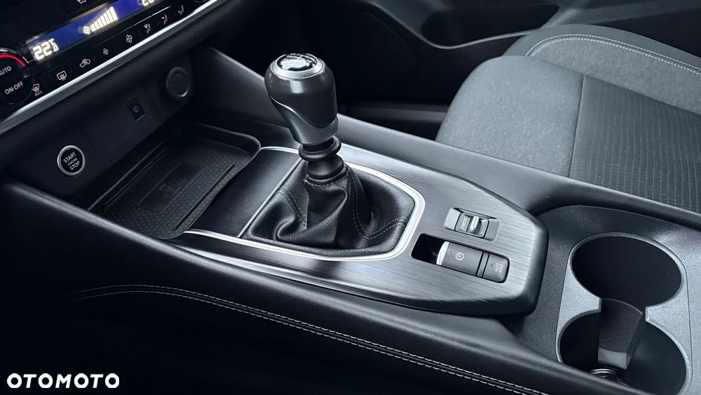 Nissan Qashqai 1.3 DIG-T N-CONNECTA - 27