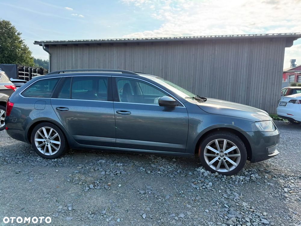 Skoda Octavia 2.0 TDI Ambition DSG - 1
