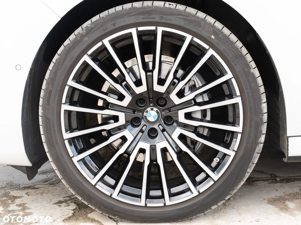 BMW Seria 7 - 8