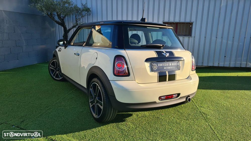 MINI 3 Portas One D - 3