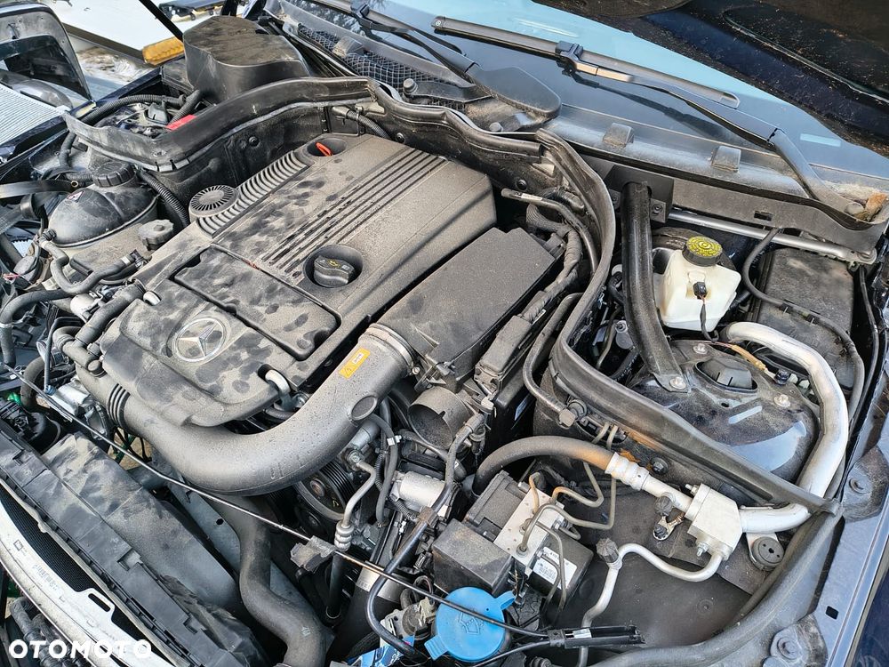 Mercedes-Benz Klasa C 180 CGI BlueEFFICIENCY - 11
