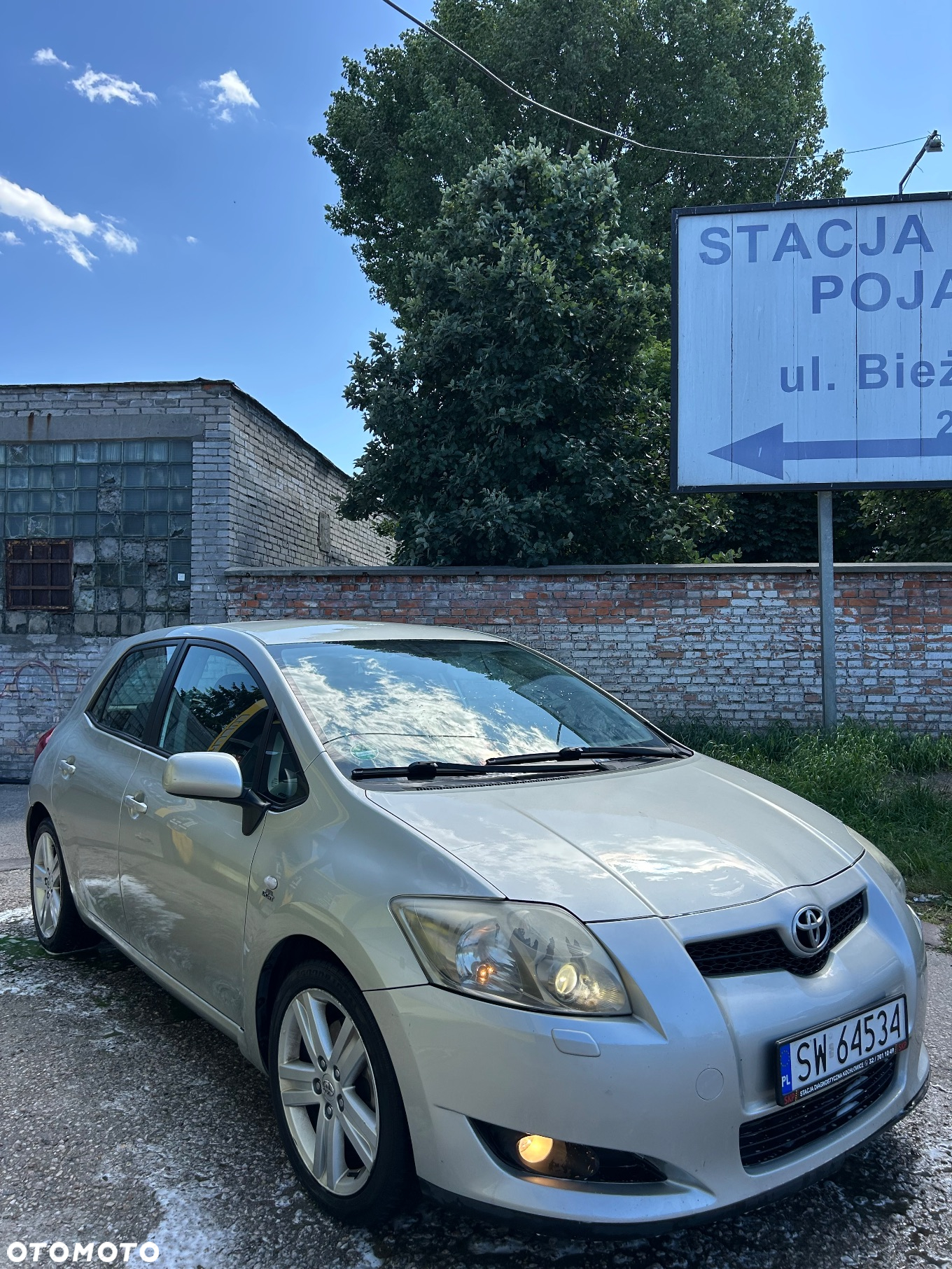 Toyota Auris 2.2 D-4D X + NAVI - 3