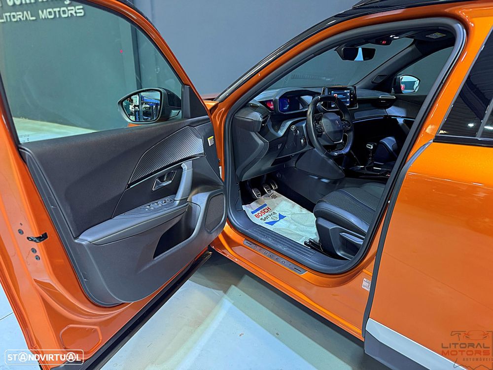 Peugeot 2008 1.2 PureTech GT - 14