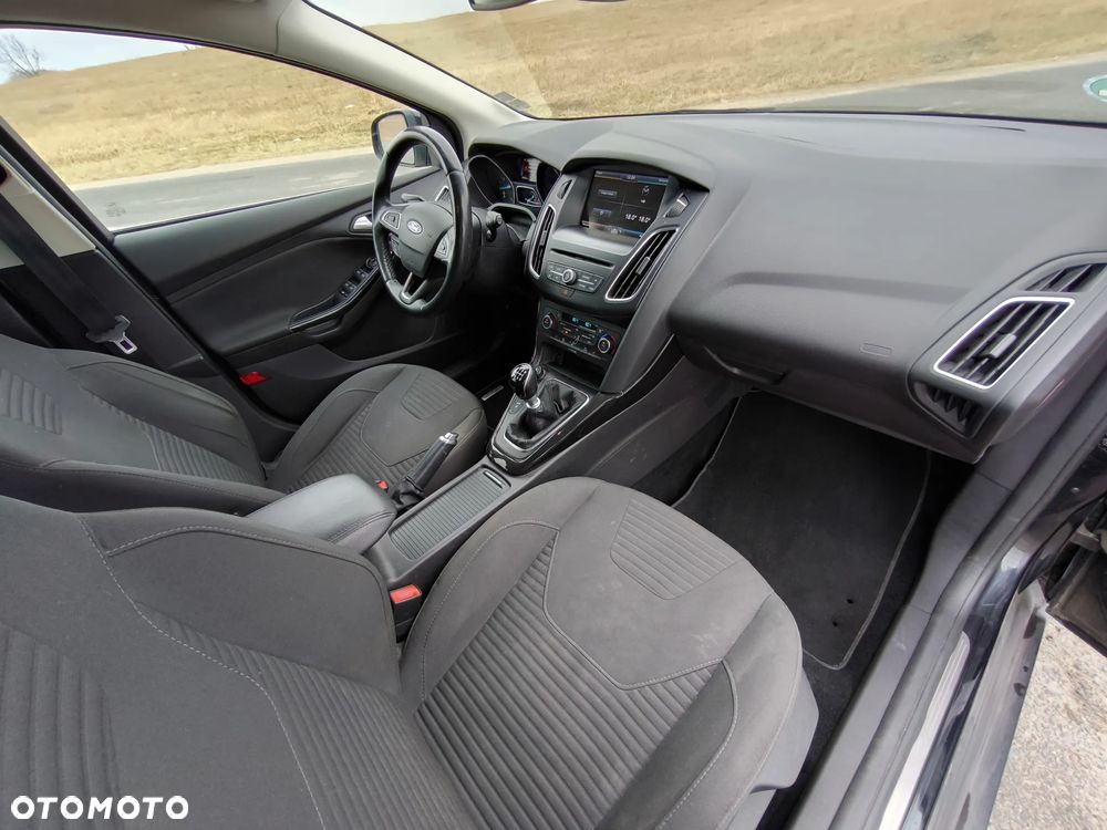 Ford Focus 1.0 EcoBoost Titanium - 6