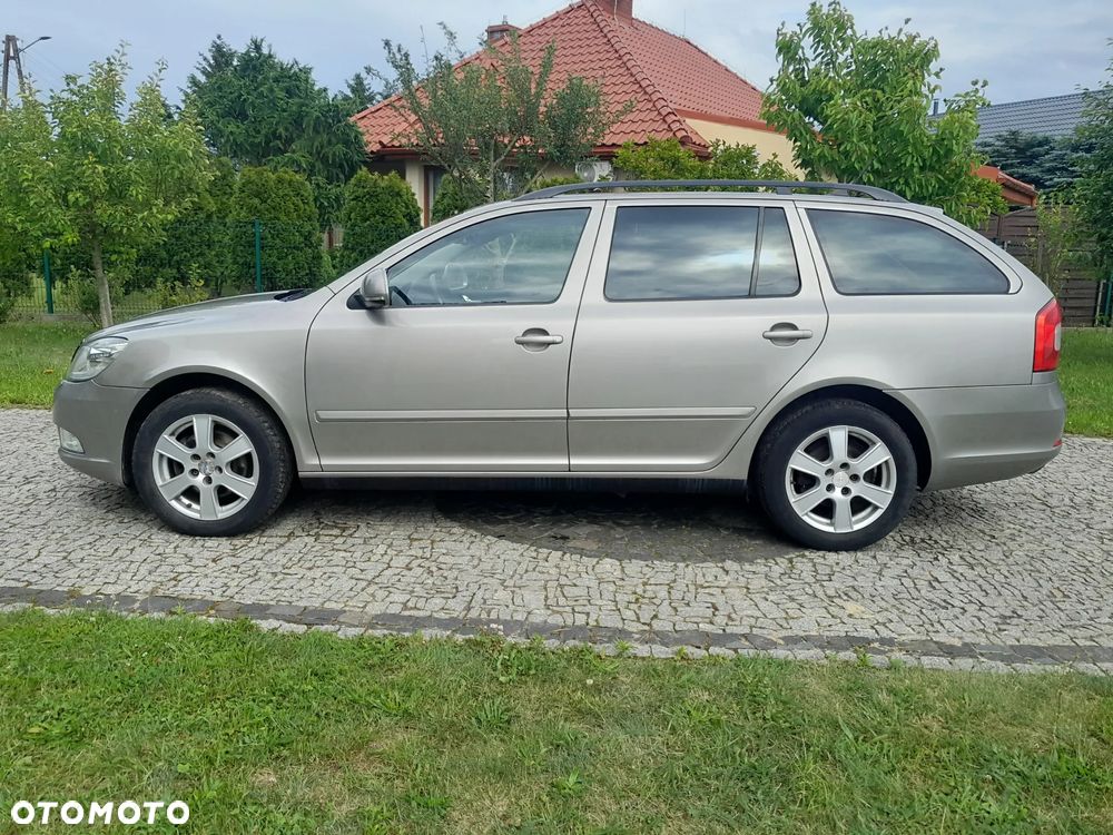 Skoda Octavia 2.0 TDI DSG Elegance - 5
