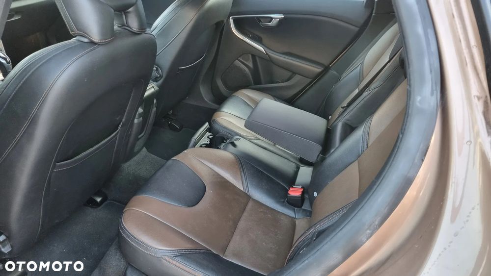 Volvo V40 Cross Country D3 Geartronic Summum - 16