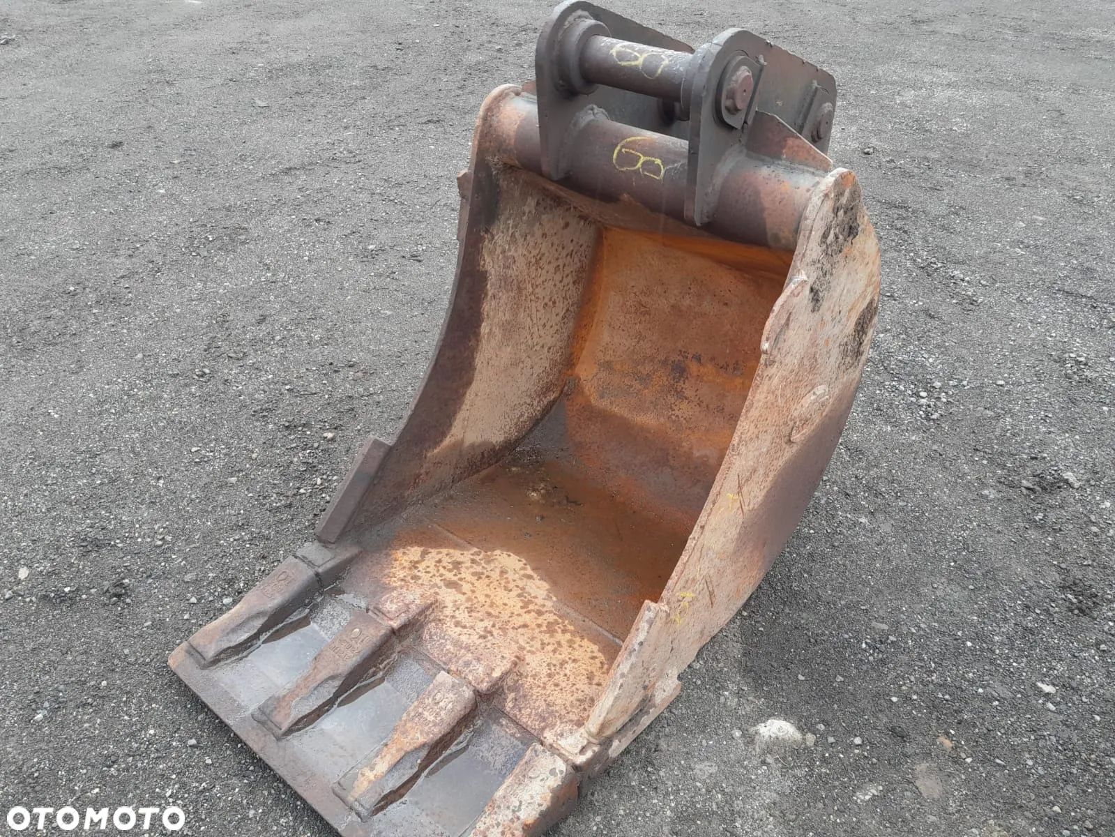 Łyżka do koparki o szerokości 60cm i średnicy sworznia fi60mm Strickland - 1
