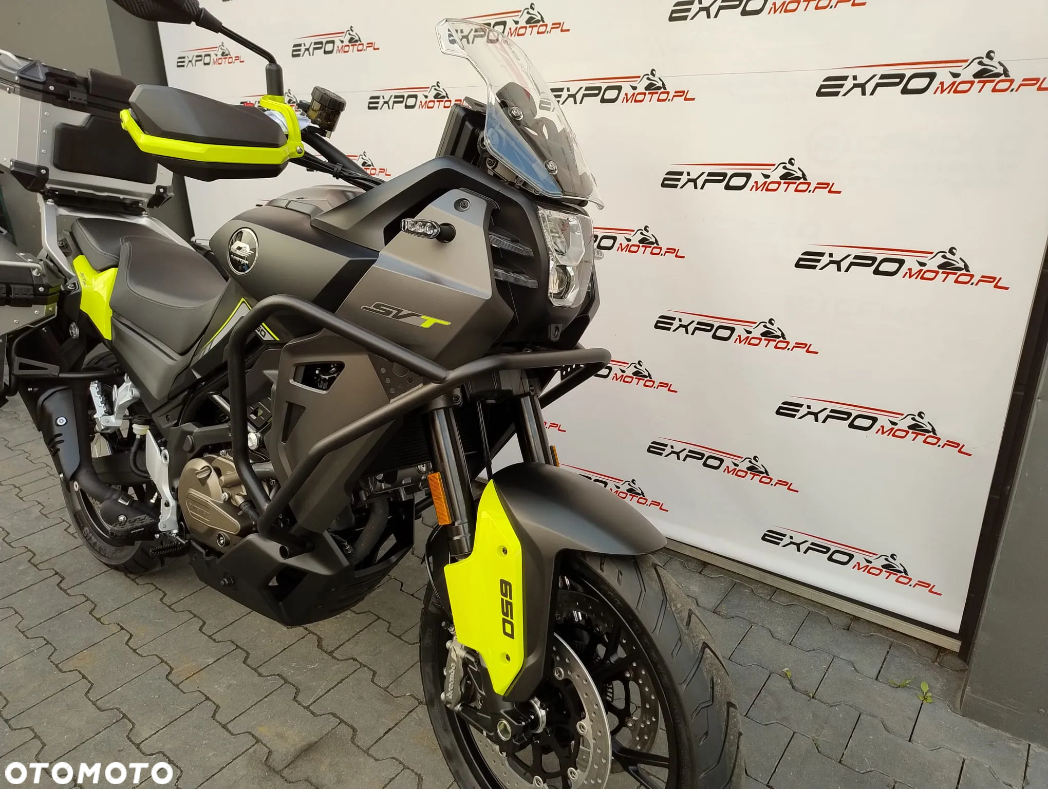 QJMOTOR SVT 650 - 19