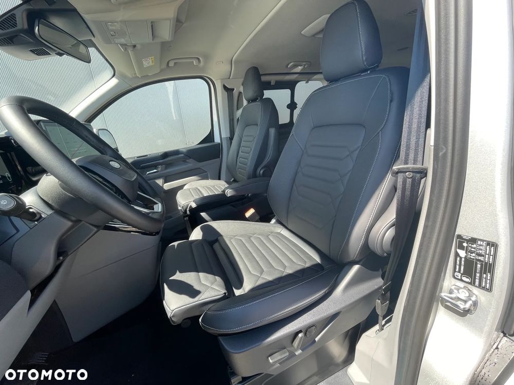 Ford Tourneo Custom - 20