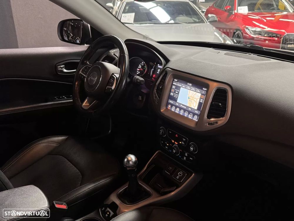 Jeep Compass 1.3 T Longitude - 28
