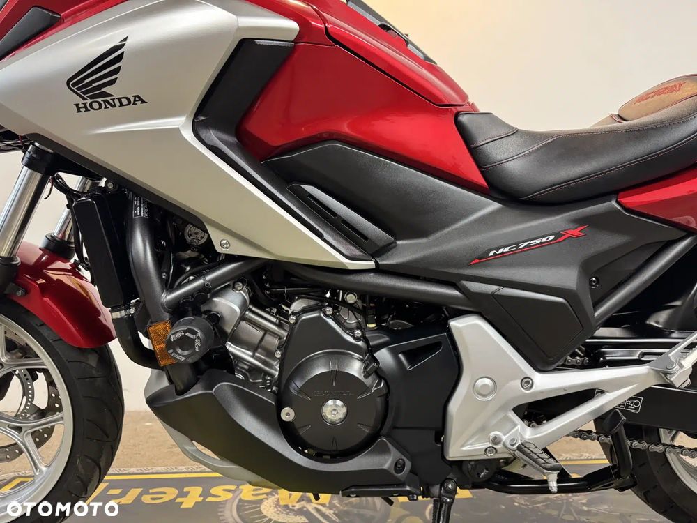 Honda NC - 23