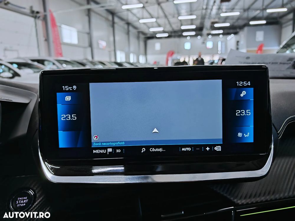 Peugeot 2008 PureTech 130 EAT8 GT - 10