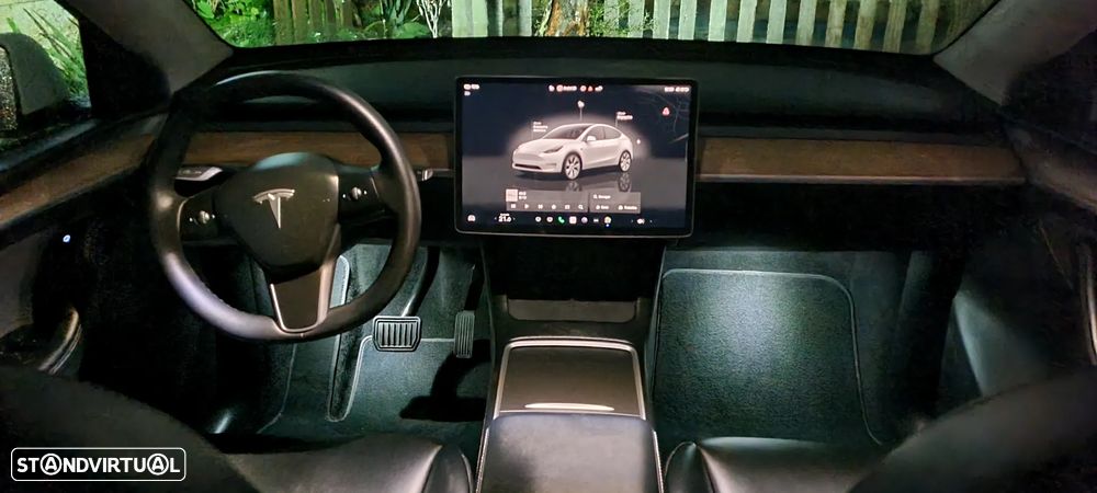 Tesla Model Y Long Range Dual Motor AWD - 4