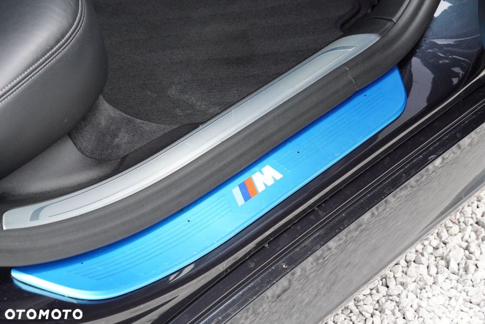 BMW Seria 7 750Li xDrive - 38