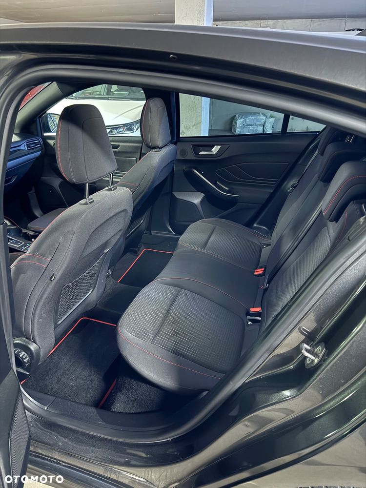 Ford Focus - 9
