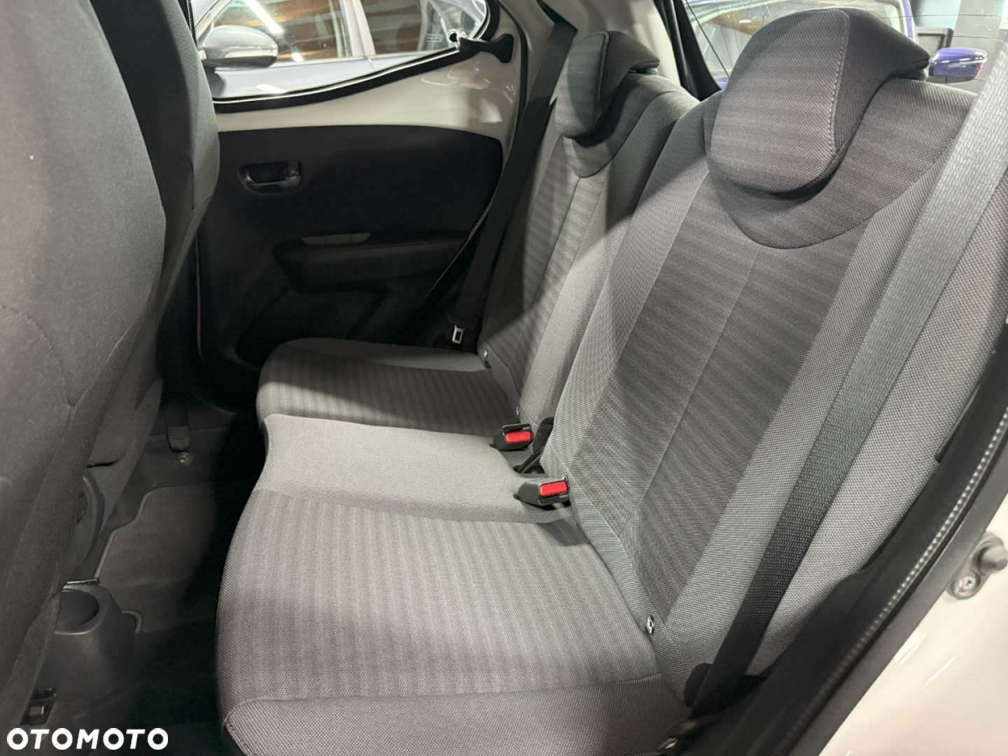 Toyota Aygo x-play connect - 30