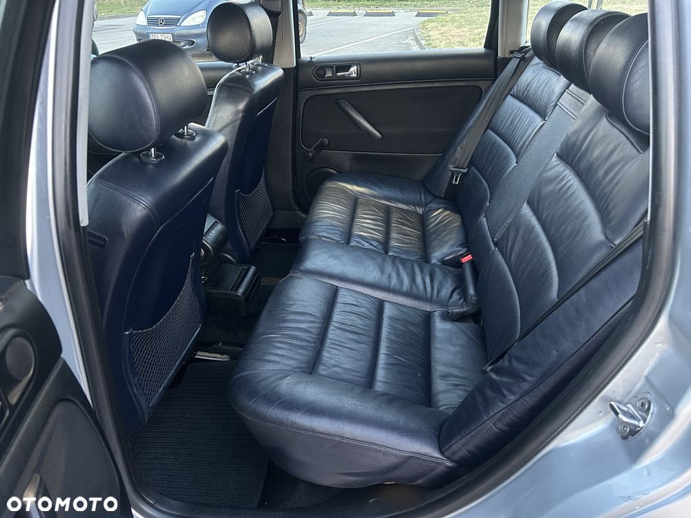 Volkswagen Passat - 6