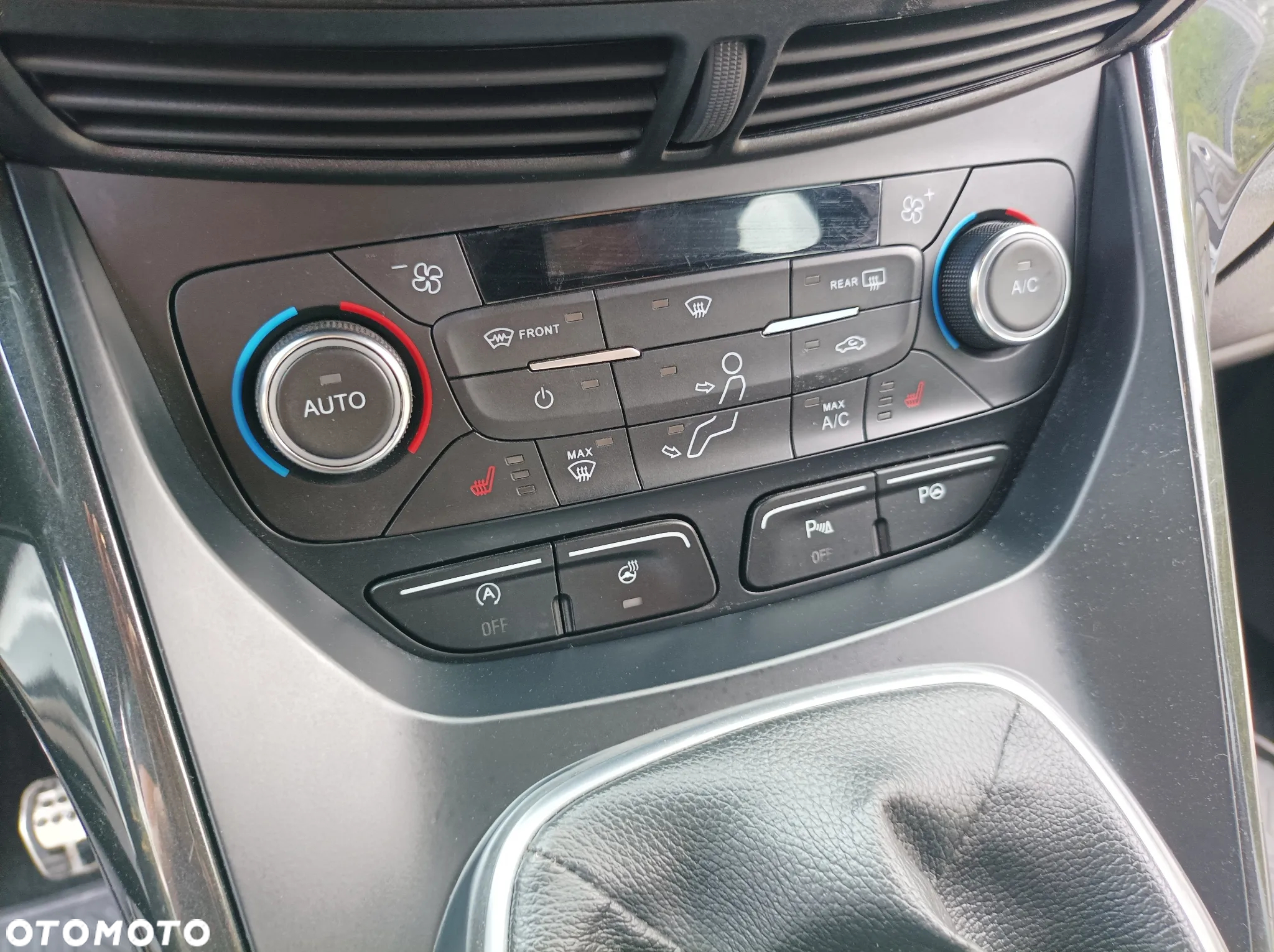 Ford Kuga 1.5 EcoBoost FWD ST-Line ASS MMT6 - 27