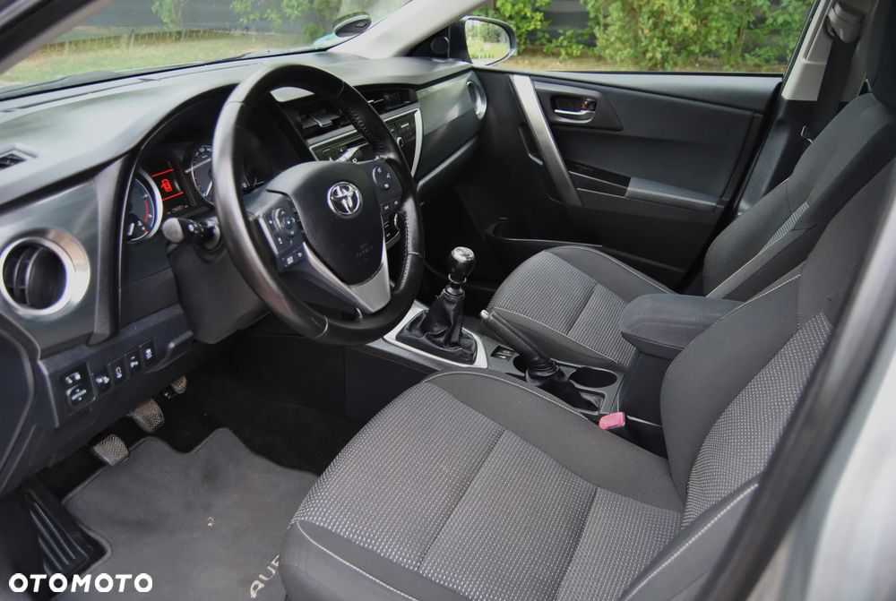 Toyota Auris 2.0 D-4D Comfort - 5