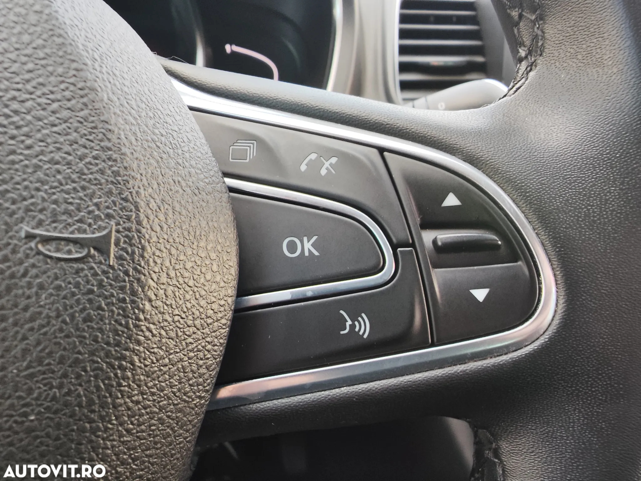 Renault Grand Scenic BLUE dCi 120 EDC BUSINESS EDITION - 26