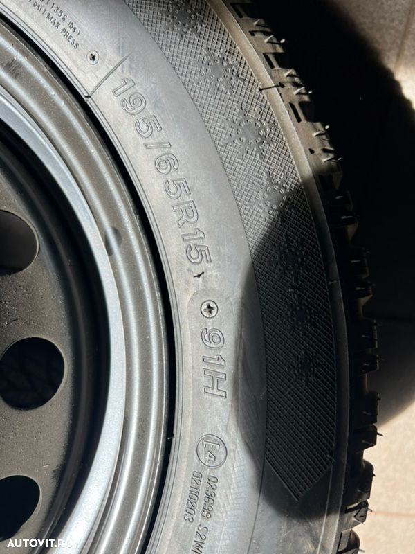 vând jante tablă noi Hyundai IX20 pe 15” cu anvelope noi de iarnă - 3