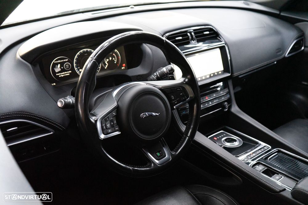 Jaguar F-Pace 20d Aut. R-Sport - 7
