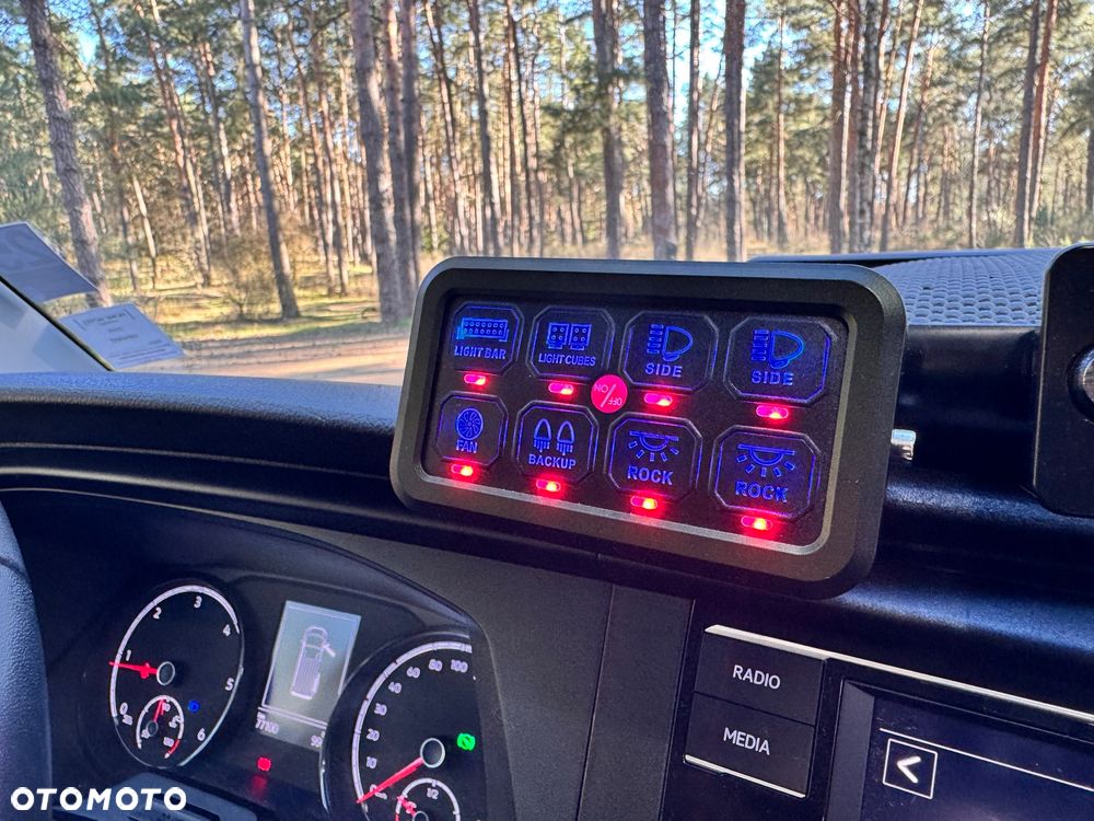 Volkswagen Transporter Kombi L2H1 M1 4Motion - 20