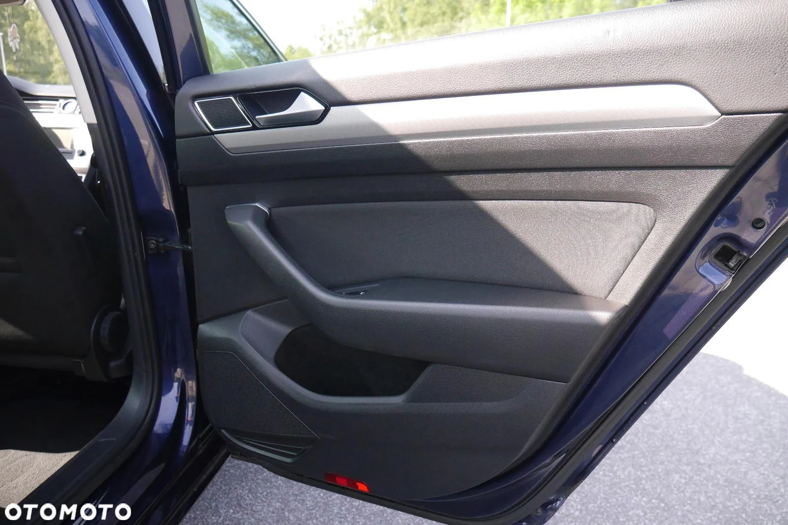 Volkswagen Passat 1.6 TDI BMT Comfortline - 17