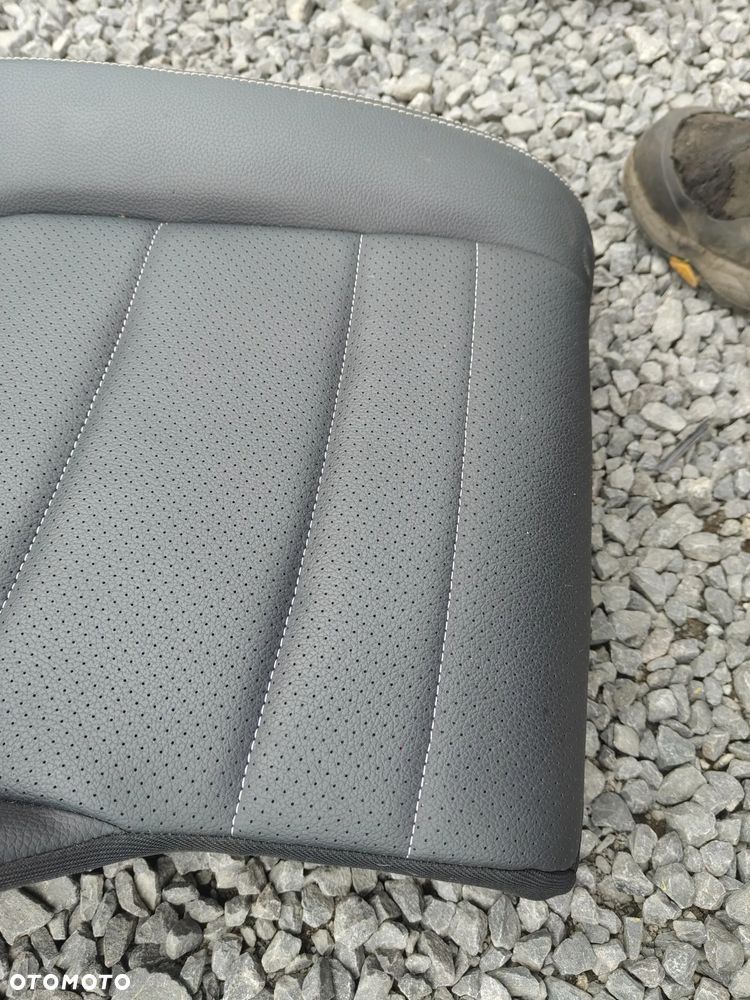 MERCEDES W204 Coupe Lift Kanapa Tylna Biała Nić - 34