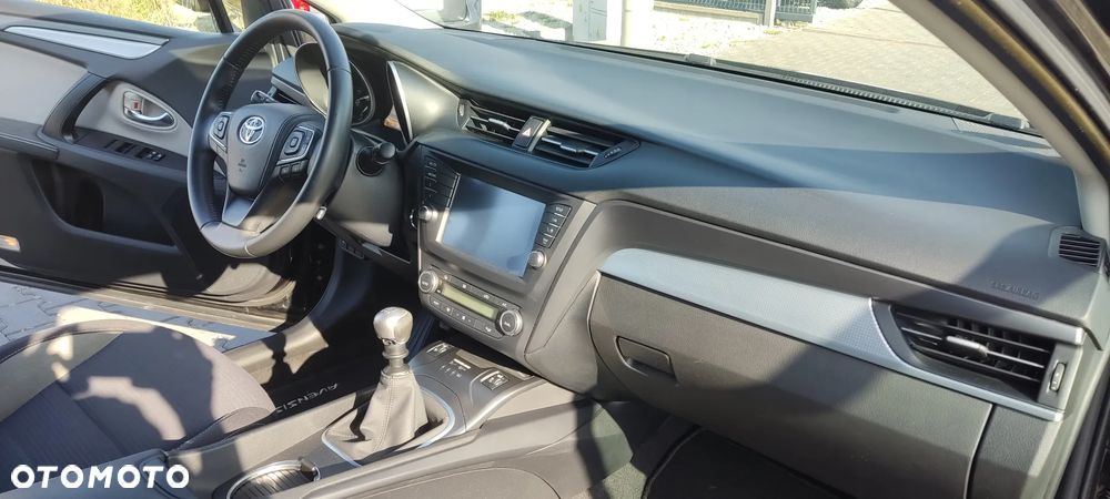 Toyota Avensis Touring Sports 1.8 Executive - 11