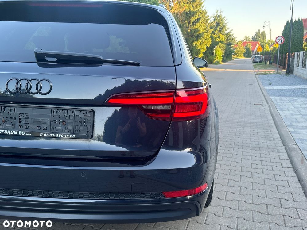 Audi A4 Avant 2.0 TDI ultra S tronic sport - 12