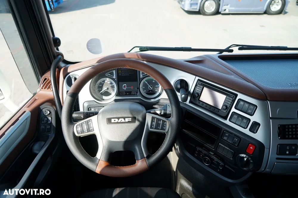 DAF XF 530 / RETARDER / AER CONDIȚIONAT DE PARCARE / CABINĂ SUPER SPACE / JANTE DIN ALIAJ - 29