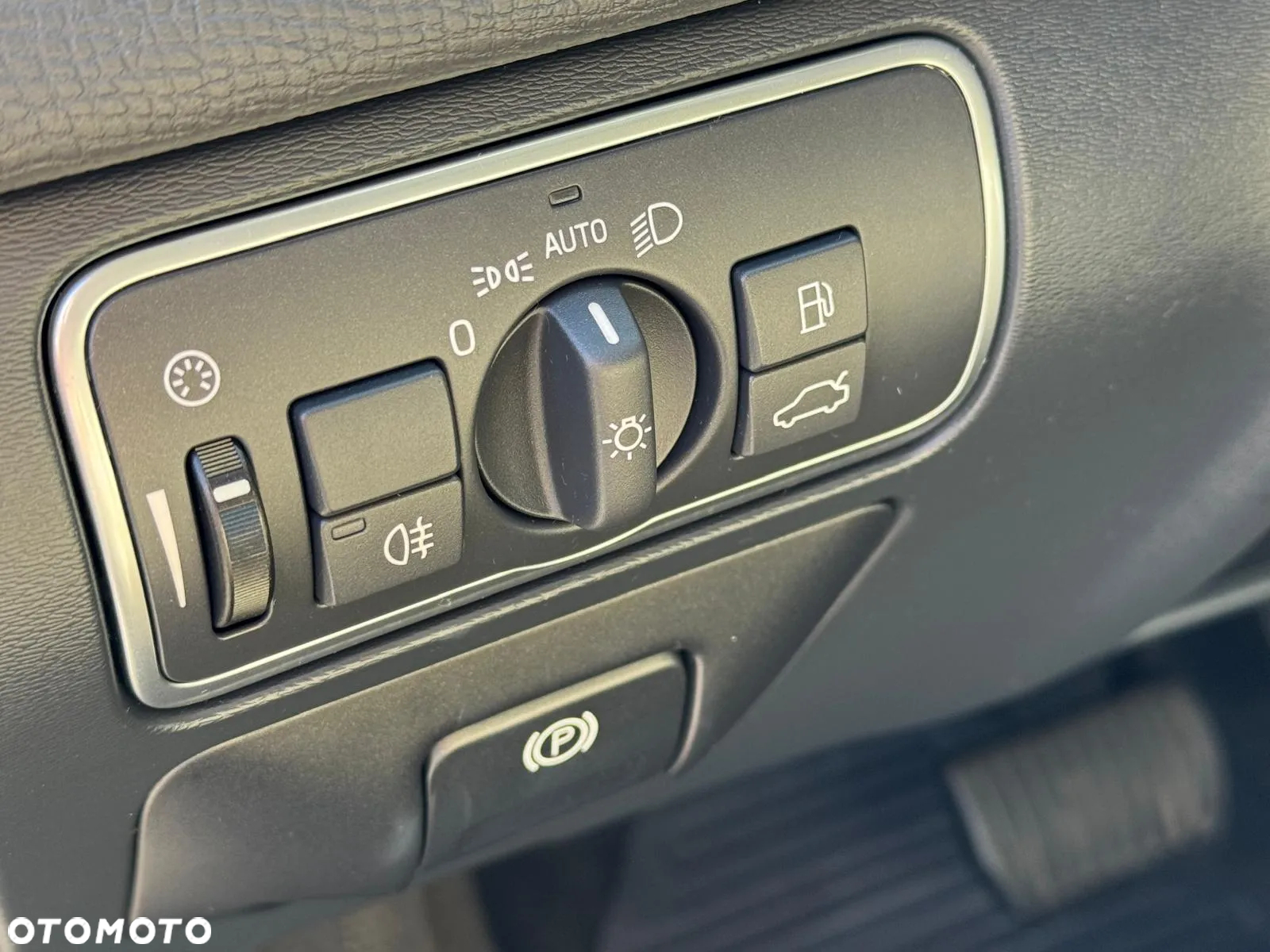 Volvo XC 60 D3 Drive-E Momentum - 12