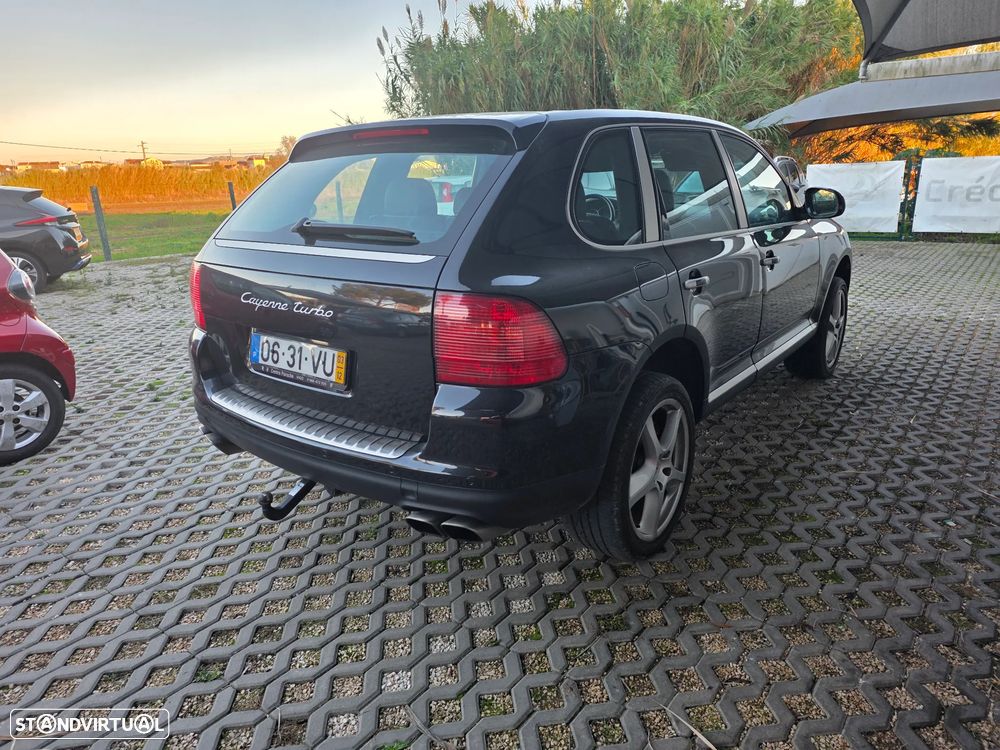 Porsche Cayenne Turbo - 14