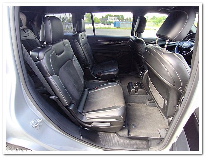 Jeep Grand Cherokee - 20