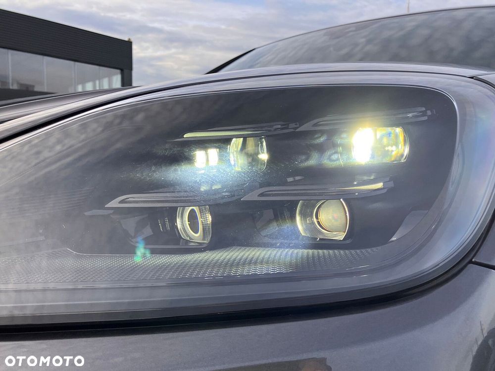 Porsche Cayenne - 17