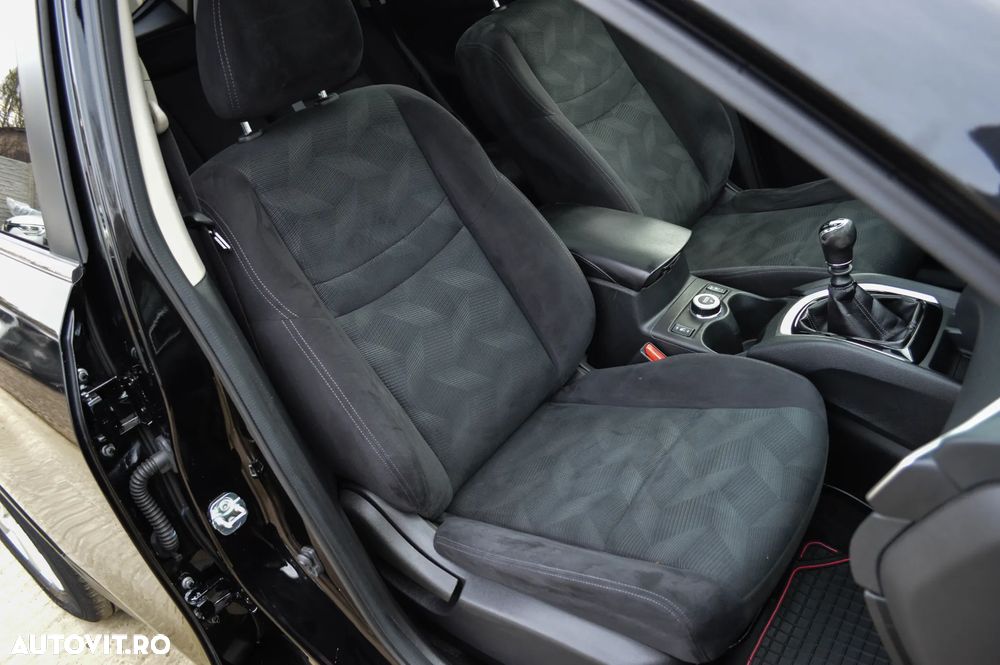 Nissan X-Trail 1.6 dCi ALL-MODE 4x4i Acenta - 17