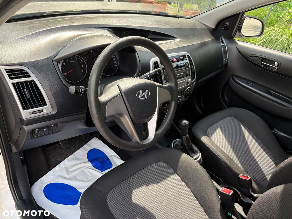 Hyundai i20 1.2 Trend - 21