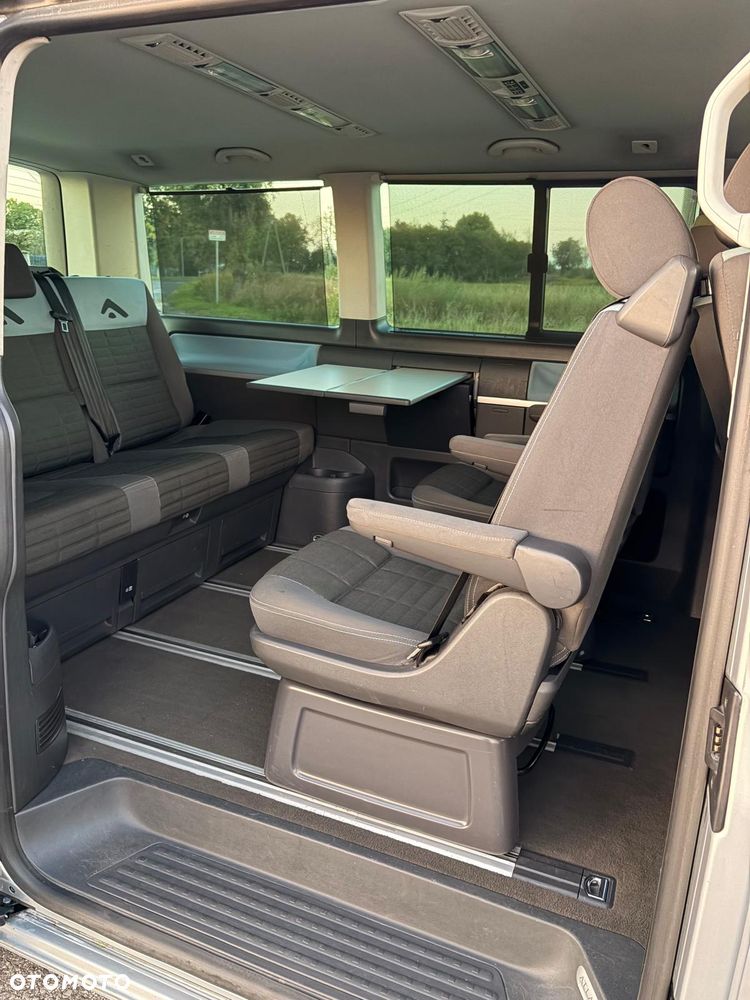 Volkswagen Multivan - 14