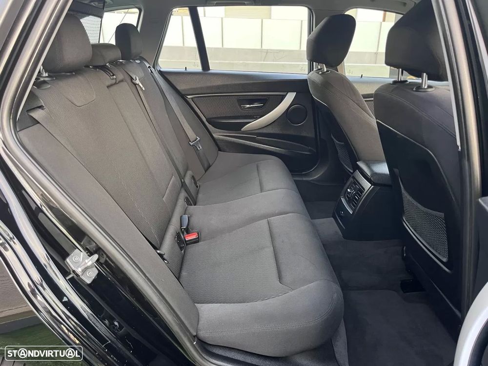 BMW 320 d Touring Aut. Sport Line - 40